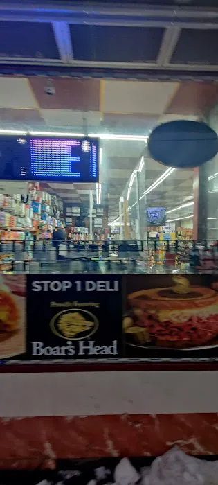 Stop One Deli Mart Picture 4