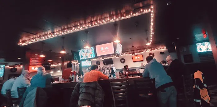 Spectators Sports Pub & Restaurant Picture 8