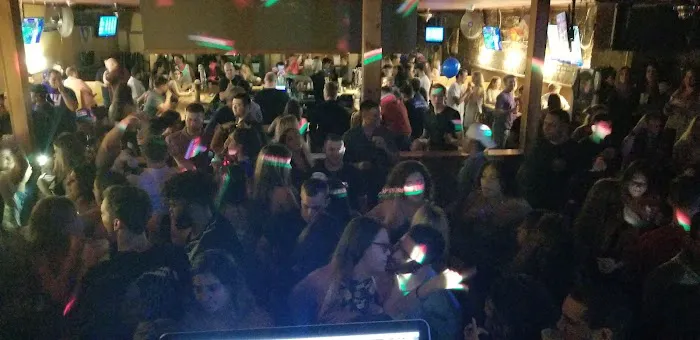 Spectators Sports Pub & Restaurant Picture 5