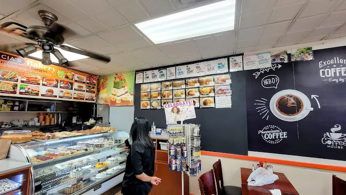 Alicia's Bakery Picture 10