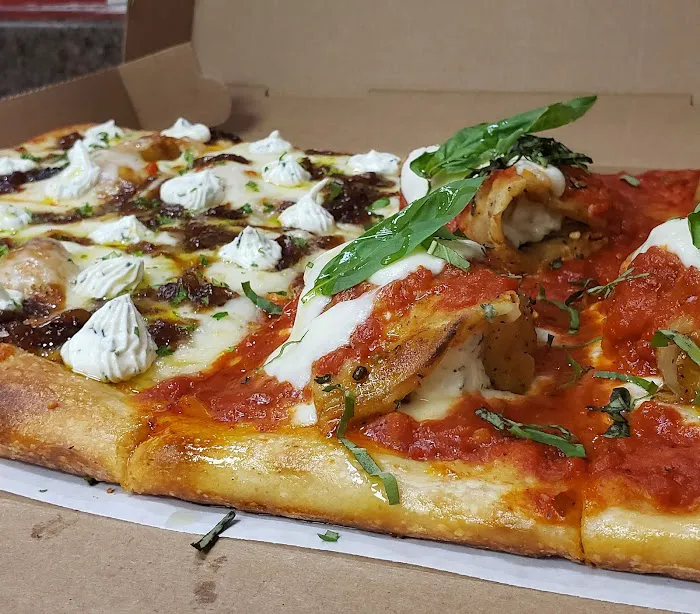 4 Bros Pizza Picture 1