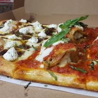 4 Bros Pizza ico