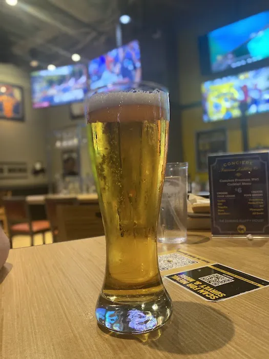 Buffalo Wild Wings Picture 8