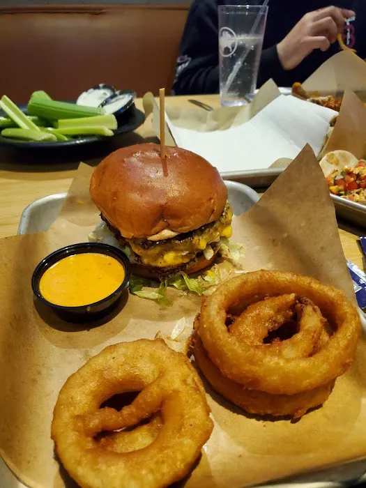 Buffalo Wild Wings Picture 2