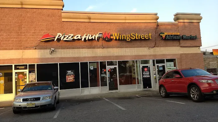 Pizza Hut Picture 2