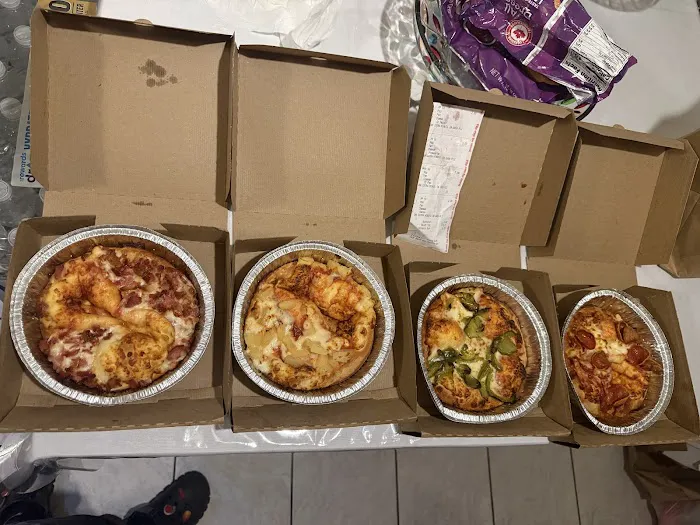 Pizza Hut Picture 6