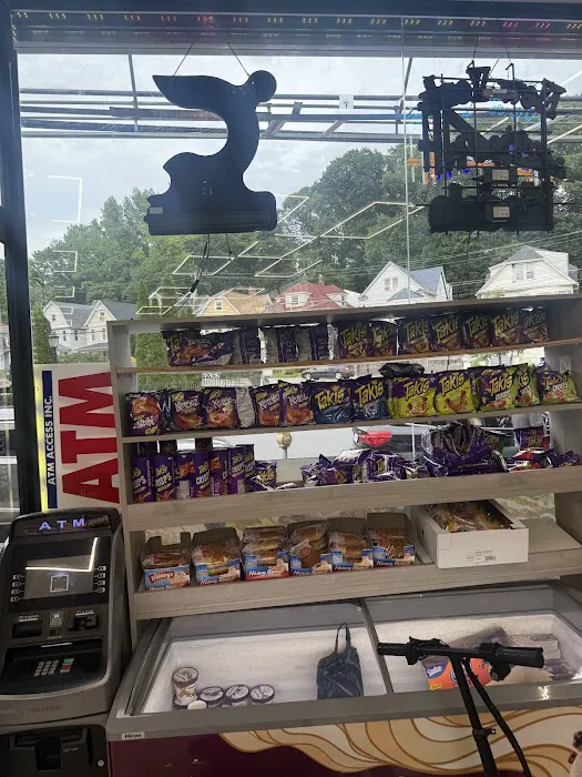 Best Deli - McLean Ave Picture 5
