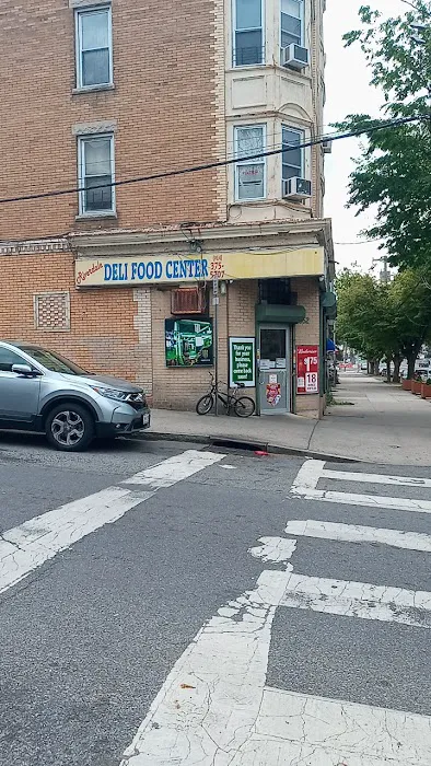 352 Riverdale Deli Picture 8