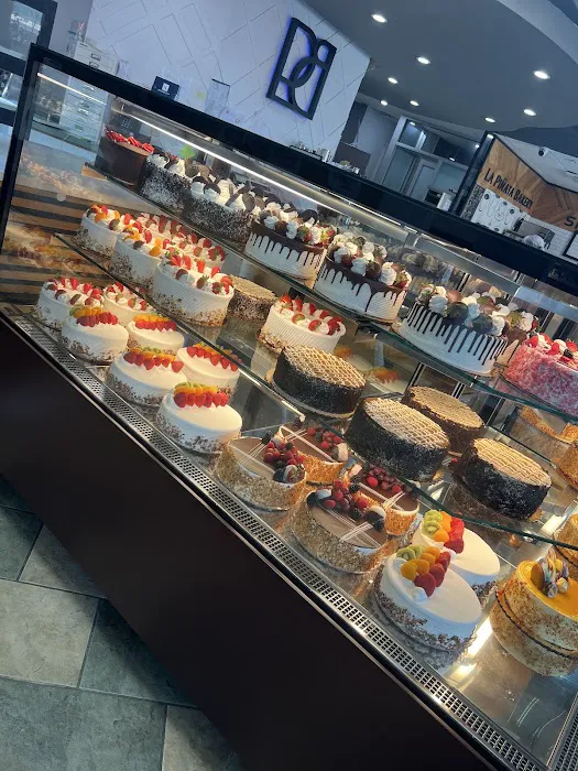 La Pinata Bakery Picture 2