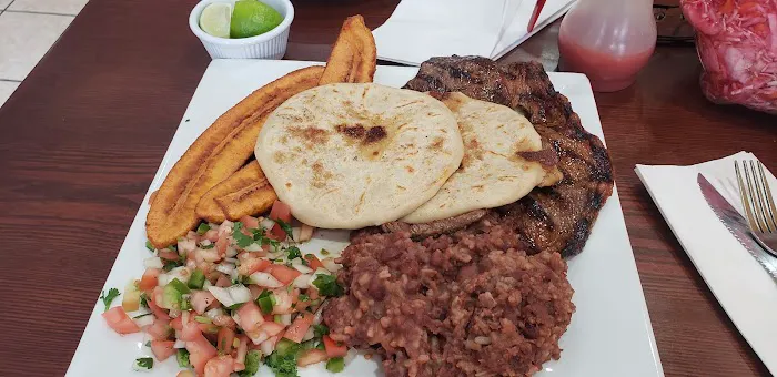 La Pupusa Loca Picture 4