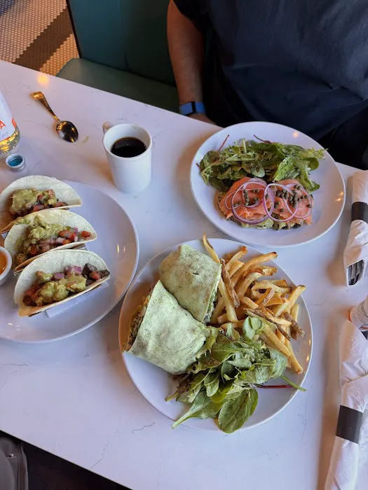 Country MKT (Market) Diner Picture 5