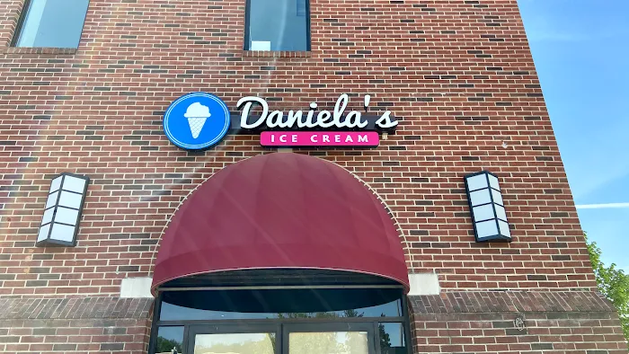 Daniela's Ice Cream Picture 10