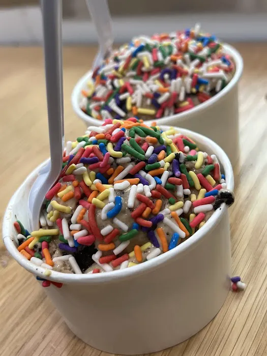 Daniela's Ice Cream Picture 7