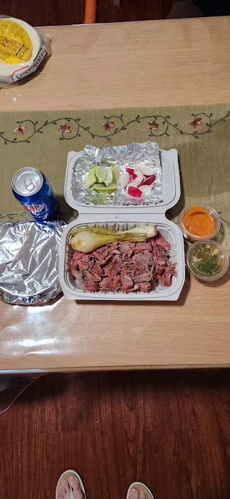 El Valle del Paisano Pizzeria and Taco Picture 7