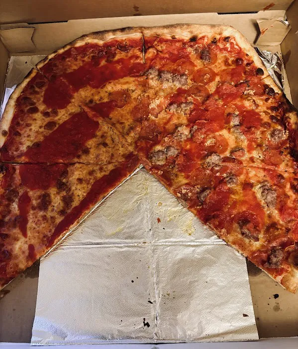 Louie & Ernie's Pizza Picture 7