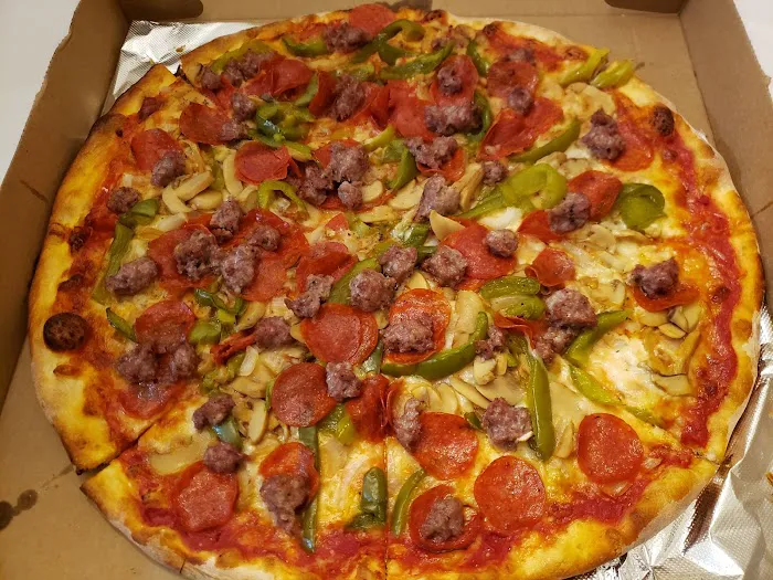 Louie & Ernie's Pizza Picture 3