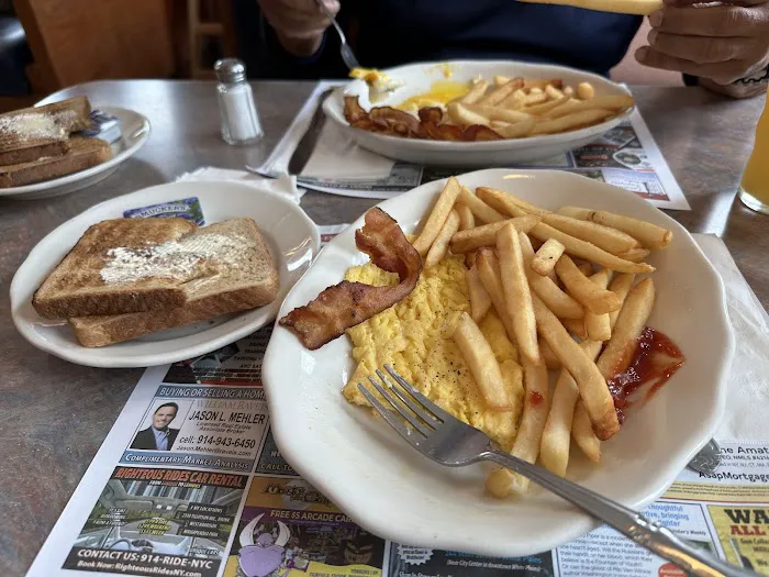 Raceway Diner Picture 1