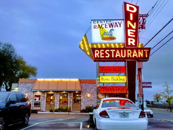 Raceway Diner Picture 2
