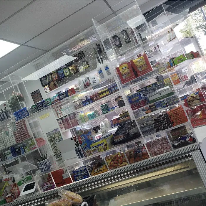 Yardi Deli and Grocery Picture 3