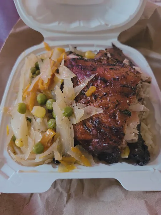 JerkQ'zine Caribbean Grille Picture 3