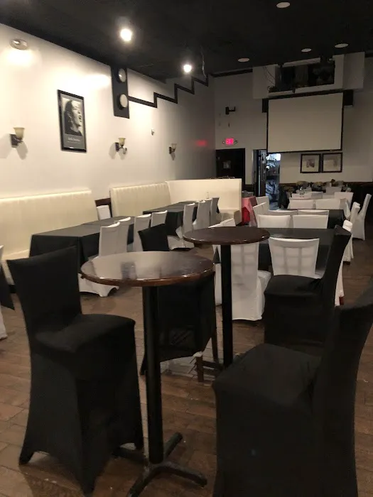 Steam House Restaurant and Lounge Picture 10