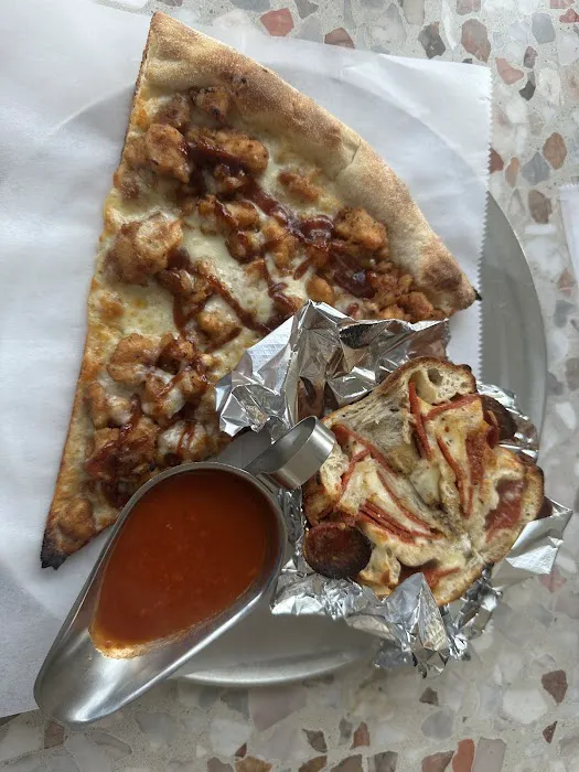 Strictly Pizza Picture 4
