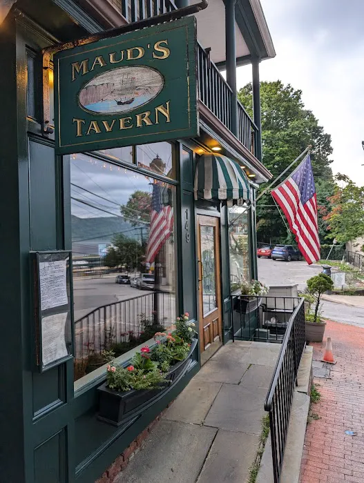 Maud's Tavern Picture 3