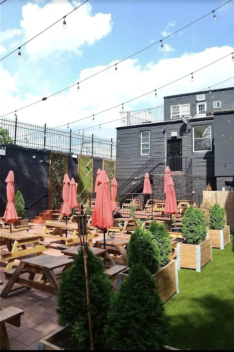 Garden Bar & Grill Picture 9