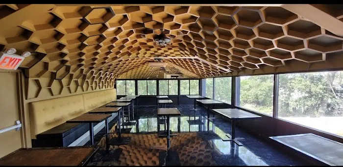 Garden Bar & Grill Picture 4