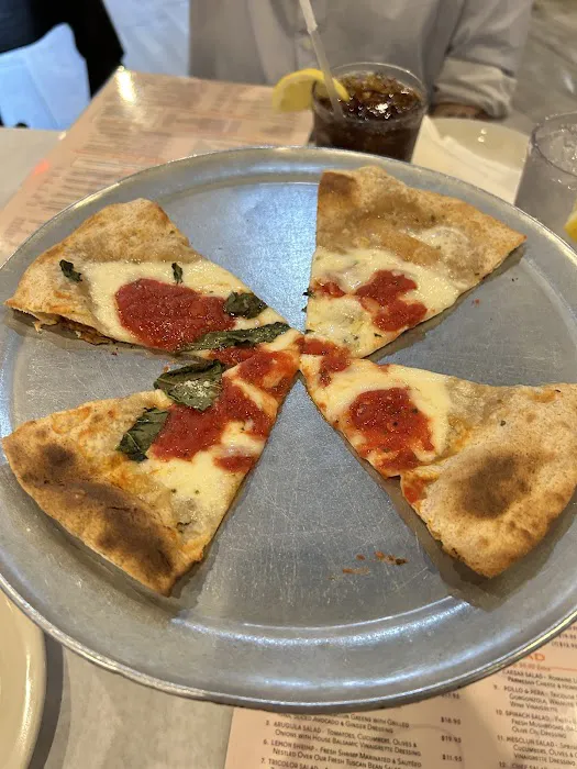 Patricia's Pizza of Tremont Picture 3