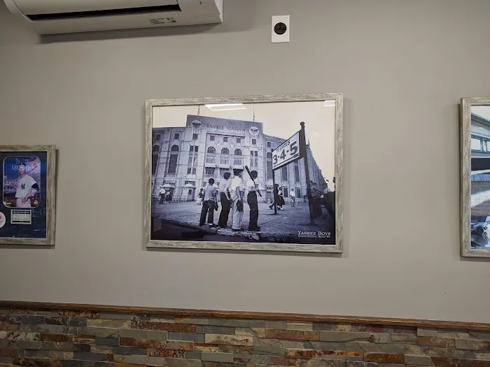 Loretta's Pizza Picture 6