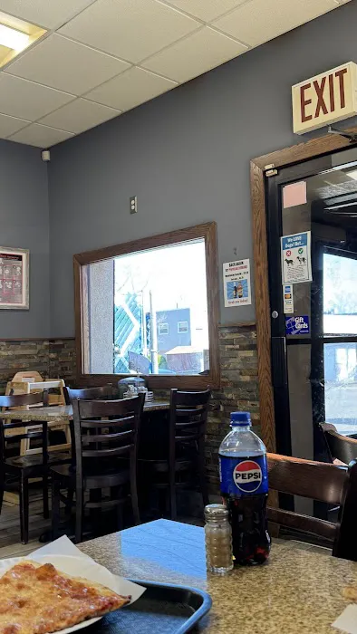Loretta's Pizza Picture 10