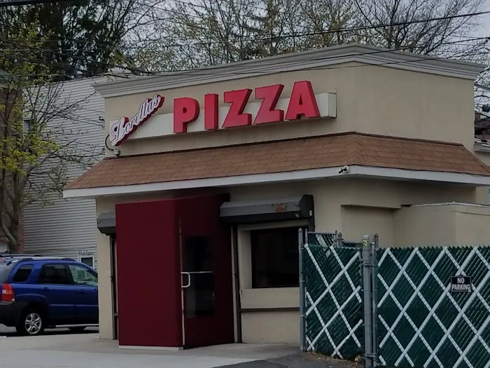 Loretta's Pizza Picture 9