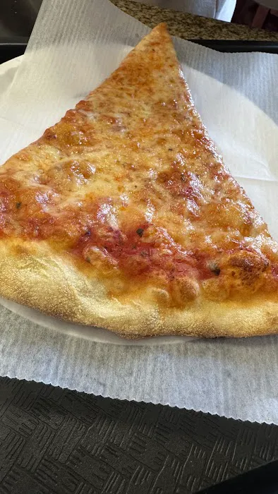 Loretta's Pizza Picture 1