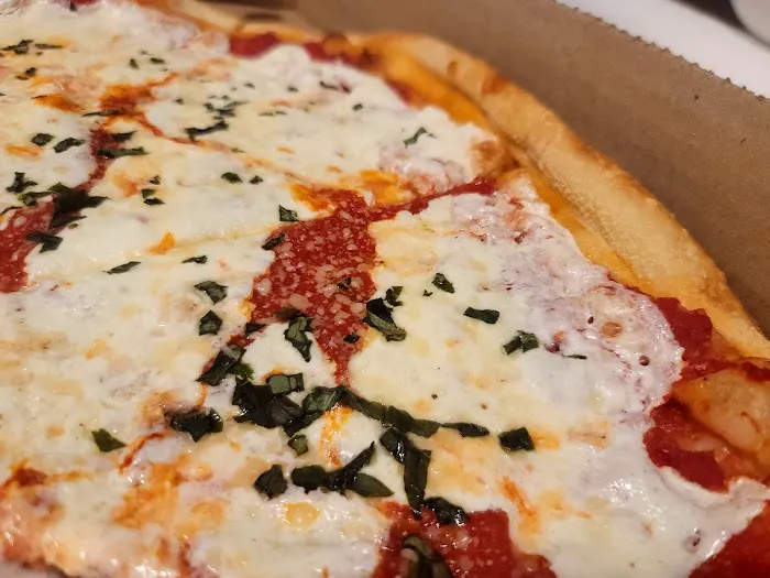 Loretta's Pizza Picture 5