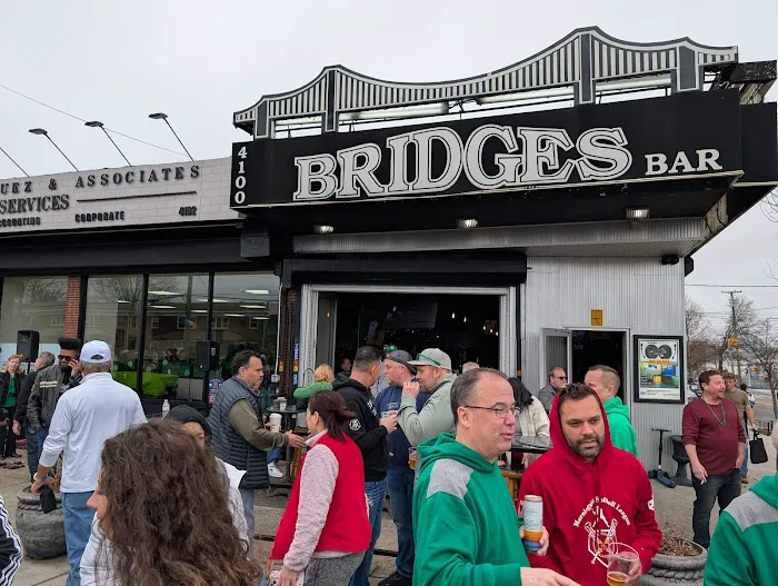 Bridges Bar Picture 3