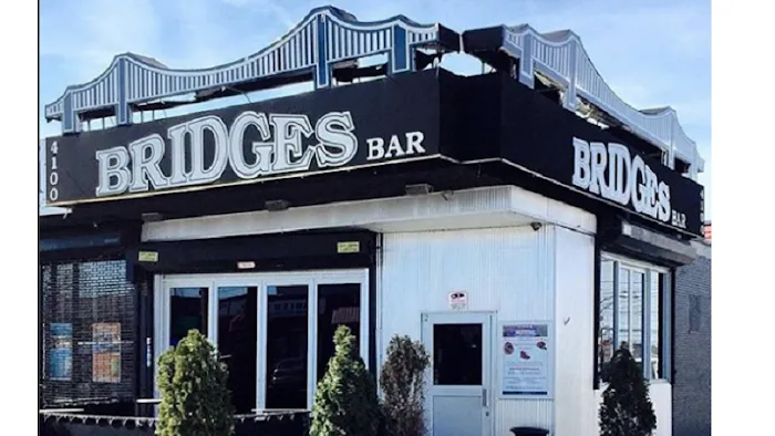 Bridges Bar Picture 10