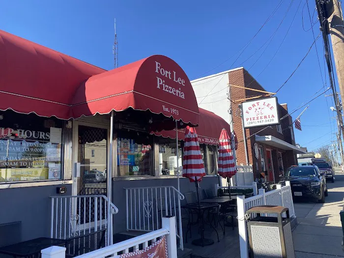 Fort Lee Pizzeria Picture 6