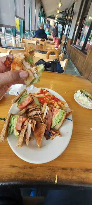 George's Restaurant Picture 6