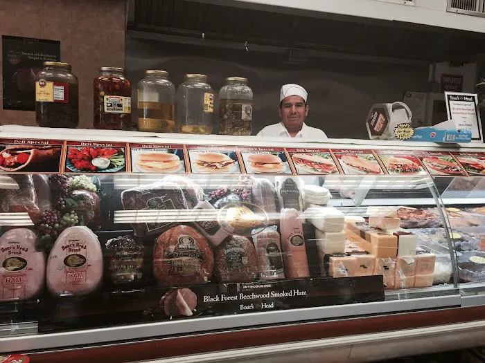 Gourmet Deli Picture 2