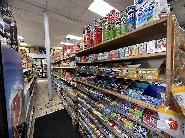 Buhre Mini Mart & Deli Picture 3
