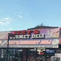 Izzy's SMOKE SHOPE AND Gourmet Deli ico