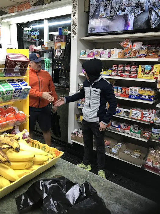 A & A Express Deli & Grocery Picture 4