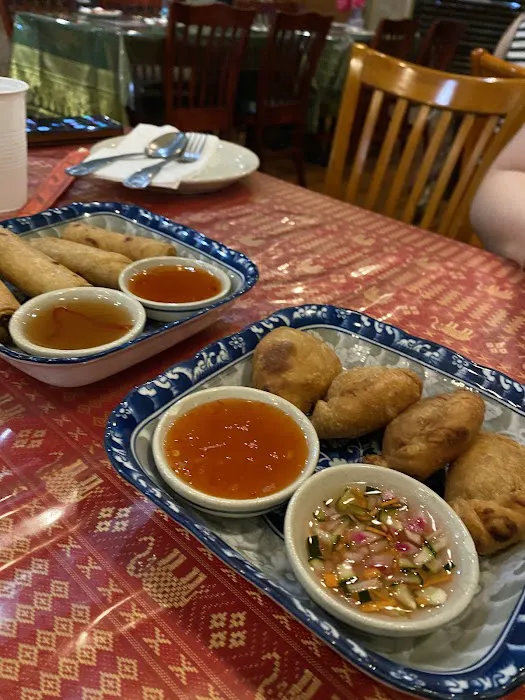 Honey's Thai Pavilion Picture 2