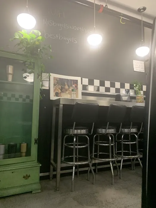 ANDERSON BAGEL & DELI Picture 6