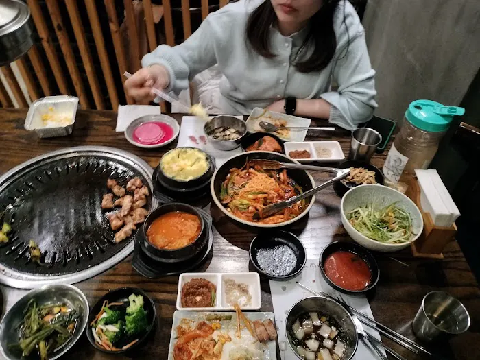 Jeong yook Picture 10