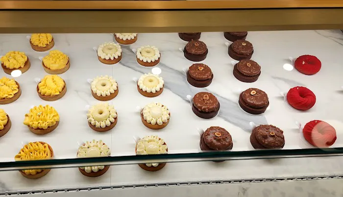 LELU Patisserie Picture 3