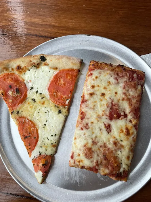 Donna's Pizza Center Picture 2
