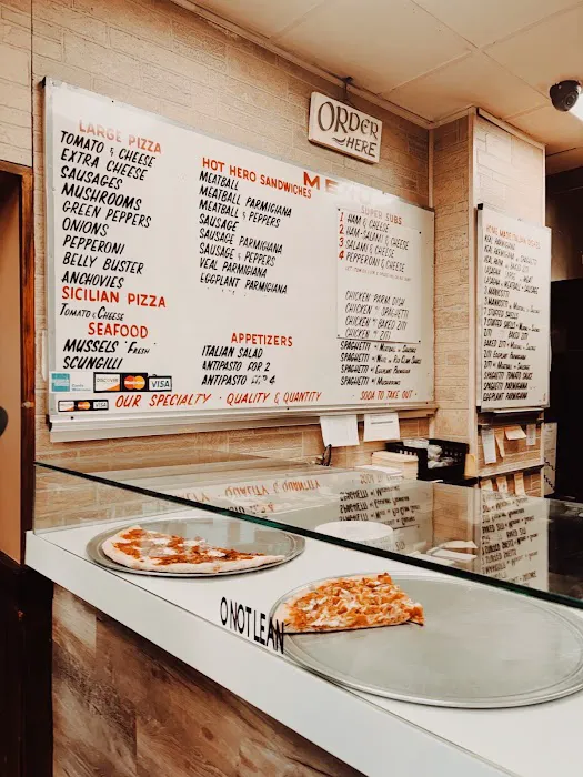 Donna's Pizza Center Picture 1
