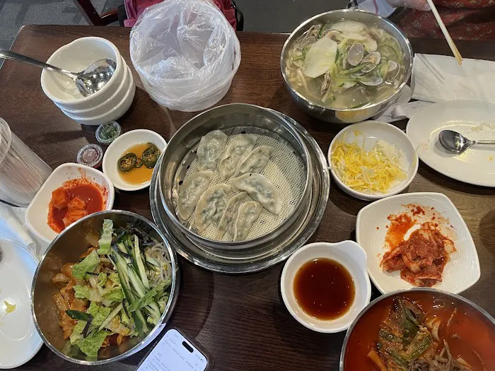 Halmae Noodle 할매칼국수 Picture 3